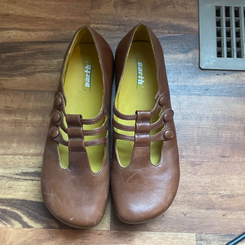 Earth Shoes